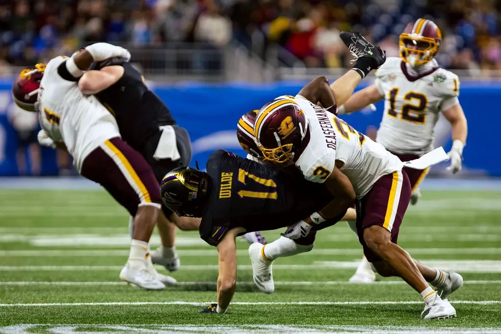 bdeasfernandes's tweet image. Blessed to be granted another year by the NCAA, Let’s do it!!!