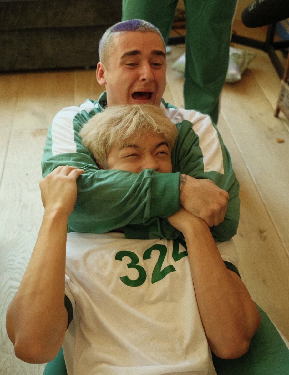 WeenUpdates tweet media