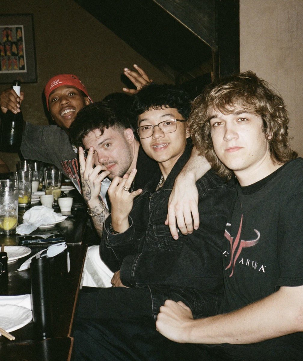 WeenUpdates tweet media