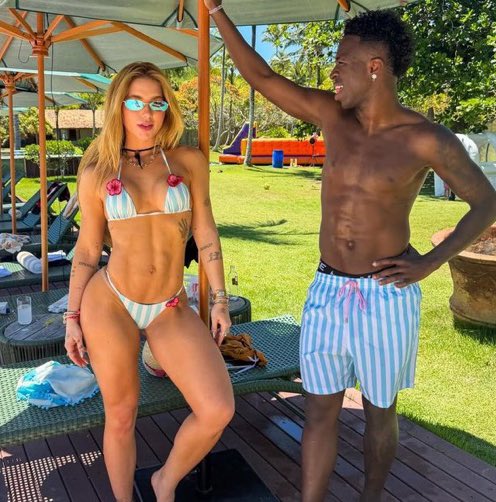 updatecharts's tweet image. O aeroporto privado de Trancoso, na Bahia, destino de fim de ano de famosos e bilionários, atingiu a CAPACIDADE MÁXIMA de pousos, decolagens e pernoites e está totalmente LOTADO.