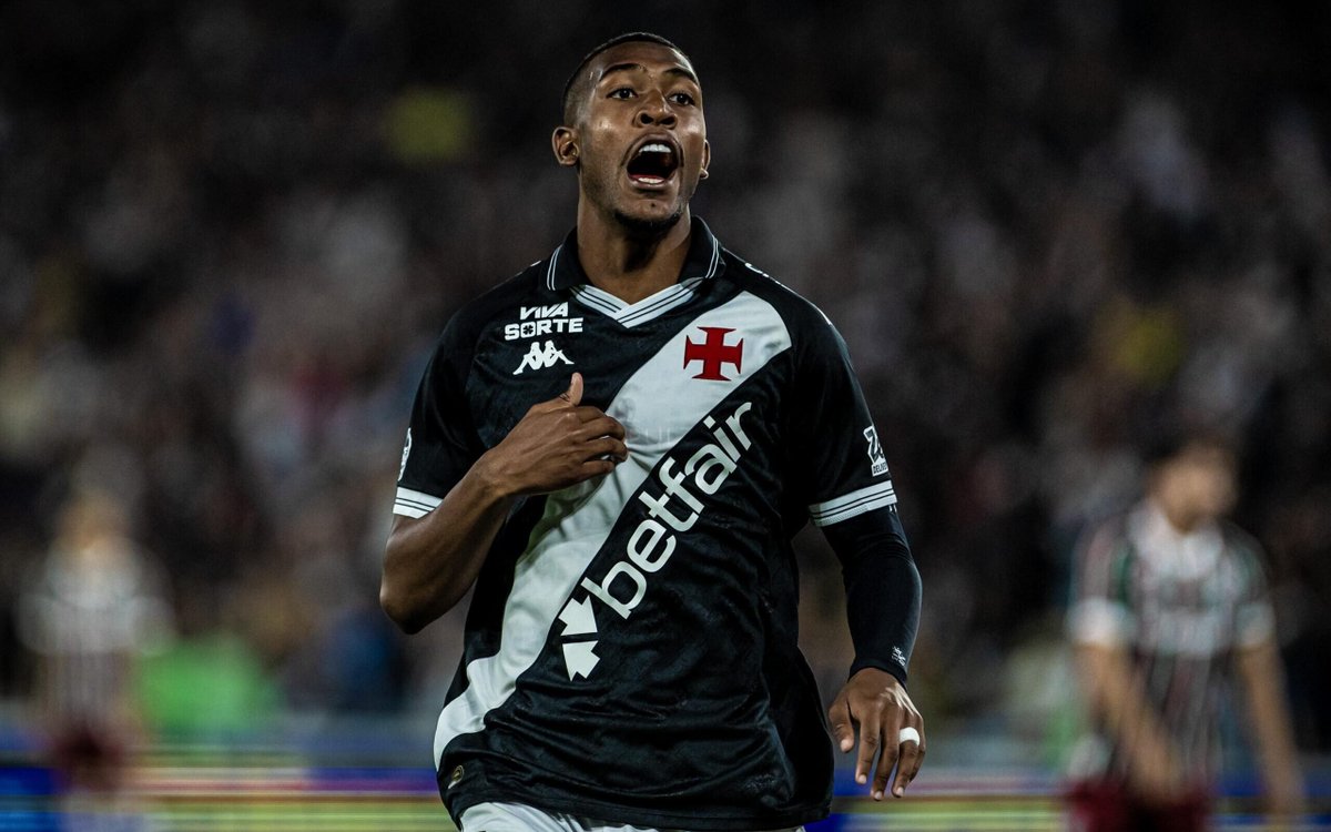 iMiaSanMia's tweet photo. - @FabrizioRomano: 'I can confirm the Brazilian reports on Rayan. The 19 year-old Brazilian is on Bayern's shortlist. He's one of the players the club has been scouting and monitoring. At the moment there's still no official bid or negotiations, but there's been some initial contact to understand the player's situation'