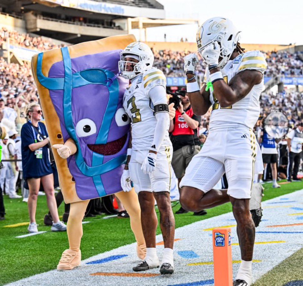 Tone Digs tweet media