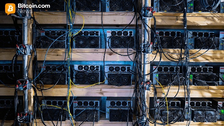 NBTC_finance's tweet image. Inside 2025’s Most Powerful Bitcoin Mining Rigs
news.nbtc.finance/inside-2025s-m…
"#Bitcoin2025 #CryptoMiningRigs #FutureOfBitcoin #CryptoPower #CryptoTechnology #Crypto #Mining #NBTC"