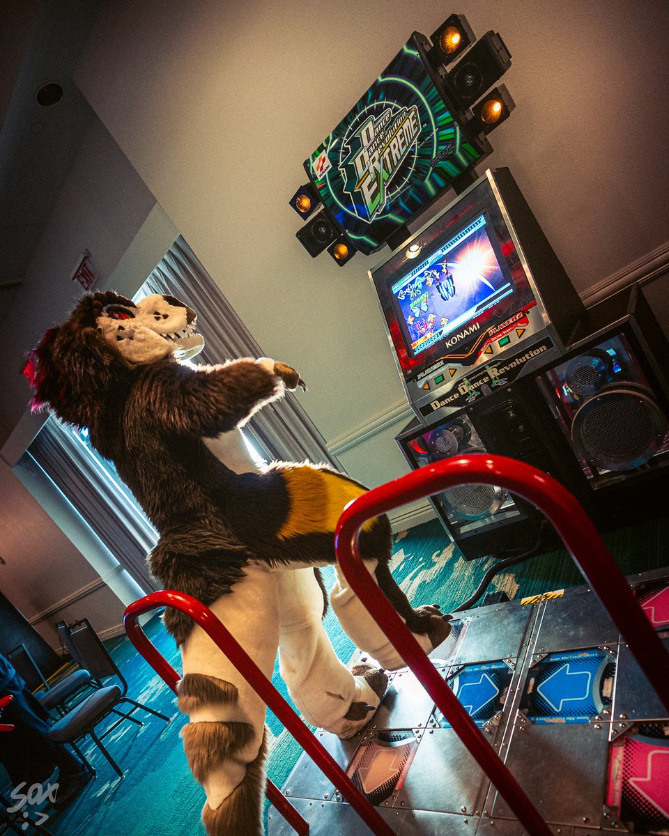 ITS SATURDAY!!! Y'ALL KNOW WHERE I'M HEADING! What's everyone else up to?

📸 <a href="/SilySox/">Sox</a>