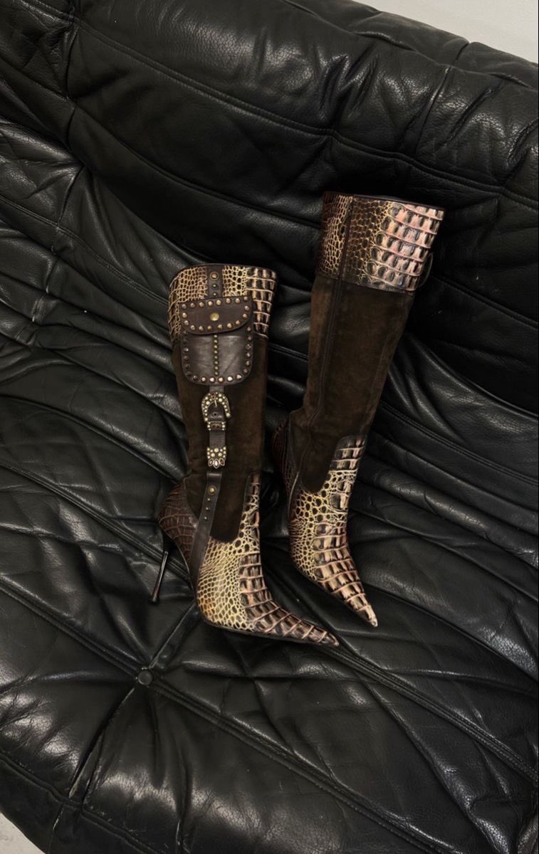 musesblueprint's tweet image. 