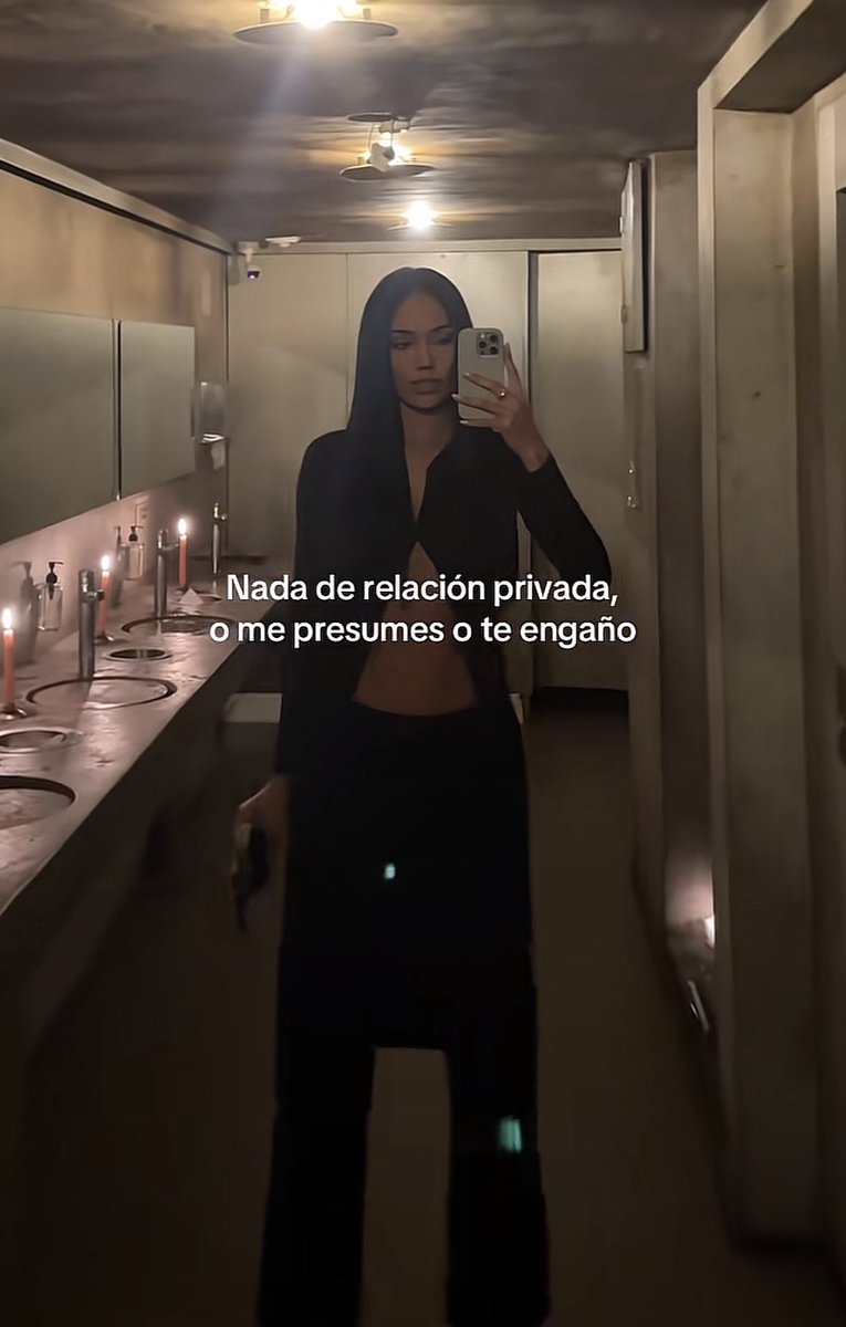 oocelaine's tweet image. oraaaa, la priscila, jajsjajaja lobaaa😭😭