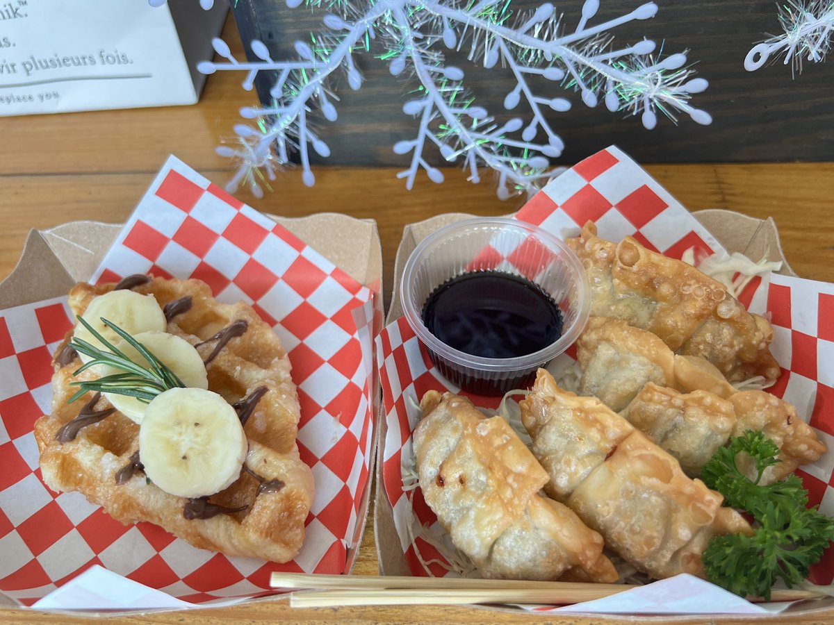 bigbitehouse's tweet image. 🎄Merry Chirstmas ภาพงานบริการจัดเลี้ยงอาหารและขนมรับรองลูกค้า ณ คอนโด The Origin Bangkae 😋
🚩 #TheOrigin 
🙏🏼 #BigBiteCatering ขอบคุณที่ใช้บริการ 

📌 แพคเกจฟู้ดซัพพอร์ต เริ่มต้นเพียง ฿5,500
Line : lin.ee/AFpDLjvG

#foodtruckthailand #foodsupportthailand