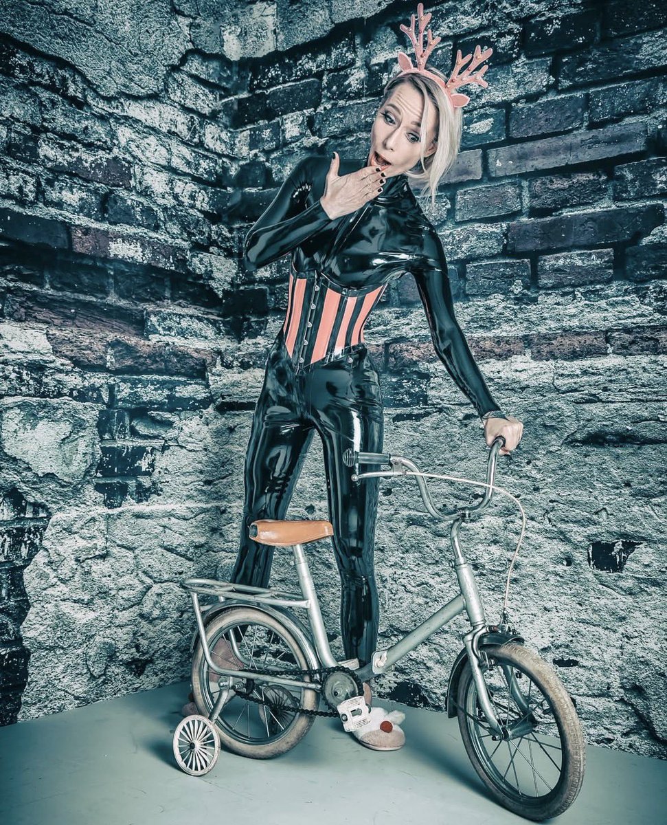 MaggyStinson's tweet photo. 😶‍🌫️🖤 https://t.co/mM5AIqmAXS