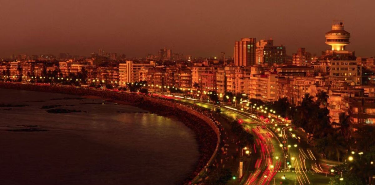 rushikesh_agre_'s tweet photo. 🚨 Maharashtra Government allows bars &amp; restaurants to operate until 5 am on New Year's Eve. https://t.co/cSugTwrlVz