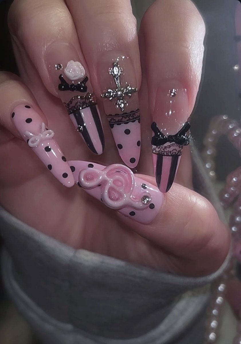 𝓜 ྀི✦. °ᐩᕀ tweet media