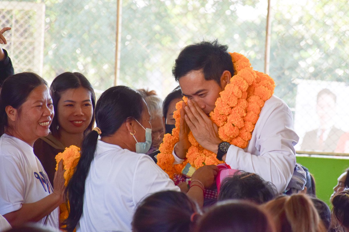 จิราพร สินธุไพร ผู้สมัคร สส.ร้อยเอ็ด เขต5 พรรคเพื่อไทย ร่วมปราศรัยสนับสนุน

📍จูดี้ วีระศักดิ์ โคตรสมบัติ ผู้สมัคร สส.ยโสธร เขต1 เบอร์ 4️⃣

ณ โรงเรียนทรายมูลประชาราษฎร์ อ.ทรายมูล จ.ยโสธร

<a href="/j_sindhuprai/">จิราพร สินธุไพร (น้ำ)</a> #จิราพรสินธุไพร #สสน้ำ  #วีระศักดิ์โคตรสมบัติ #พรรคเพื่อไทย
