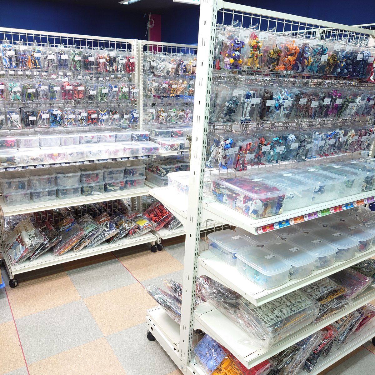 いよいよ明日開催予定の【ロボプラジャンク市】！ 売場の方もほぼ完成