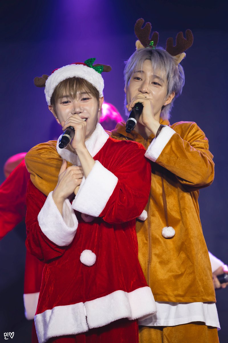 _min__n's tweet photo. 251225 🎅🏻🦌

#디그니티 #DIGNITY @DGNT_Official
#루오 #LUO #루크 #LUKE https://t.co/fR9SDcoOL5
