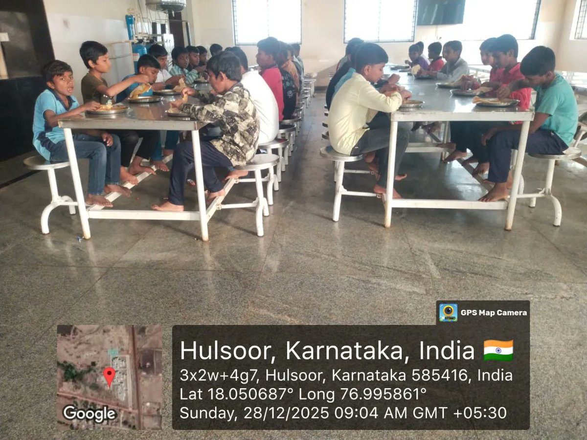 PrincipalMDRS's tweet photo. Break fast  #SocialAudit_SWDMeals #SocialWelfare_Karnataka https://t.co/9v5BxqBJbC