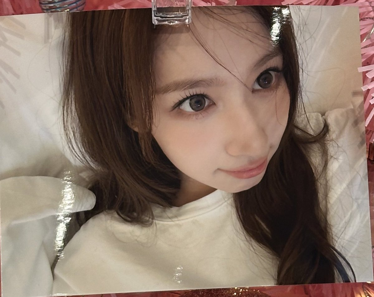 acenayeon's tweet photo. THESE SANA PICS ☹️☹️ I NEED HER TO POST THESE NOWWW https://t.co/sWJLELjFJm