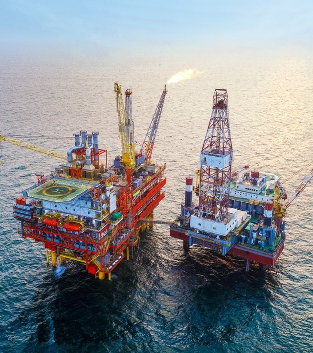 brics_ru's tweet photo. #Latestanews :  China’s CNOOC announces major discovery of Qinhuangdao 29-6 oilfield in #Bohai Sea, with proved in-place volume exceeding 100 million tons of oil equivalent! Boosting energy security for the world's second-largest economy.
#BRICS #BRICSNews #China #OilDiscovery https://t.co/lI0VWExwJm