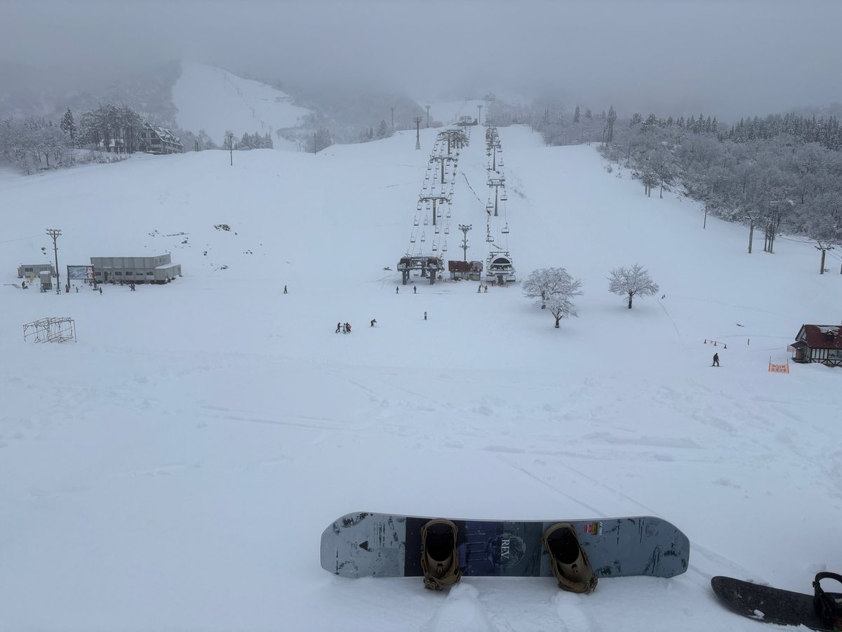 iwappara25_26's tweet image. 上越国際スキー場です
今のところ空いてます
ここに来たらホルンのポトフ石窯パン付き食べなきゃね

ちなみに駅前アネックスの2階は朝からモーニングコーヒーやってるのね
今度頼んでみよ