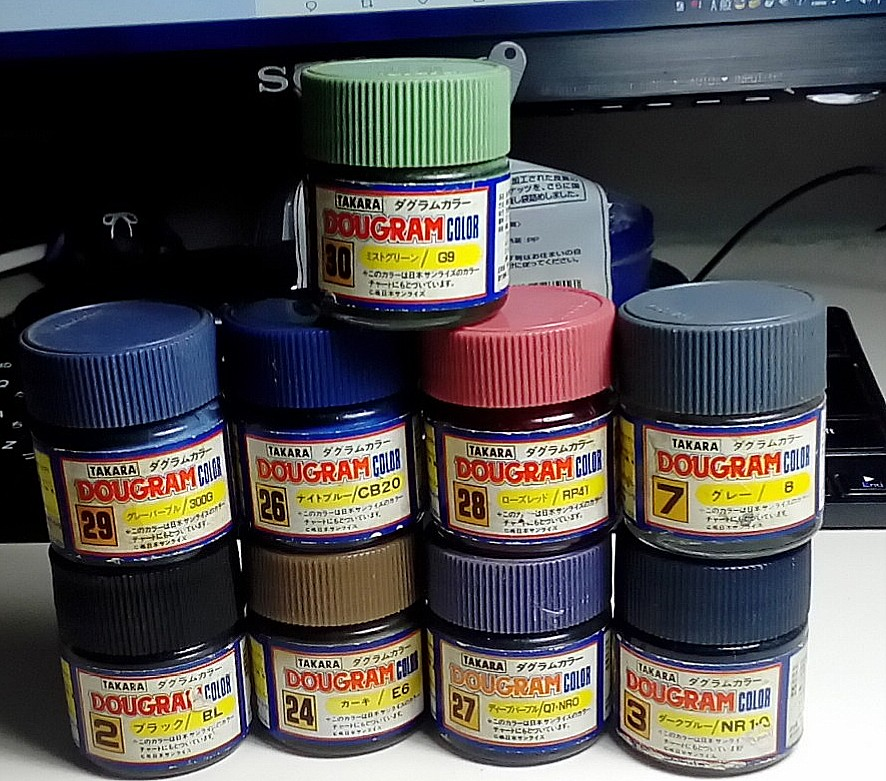 TAKARAのダグラムカラーを複数買って自慢げにあげてるホッサンは承認欲求の塊なので、反応せずブロックするのが吉です。