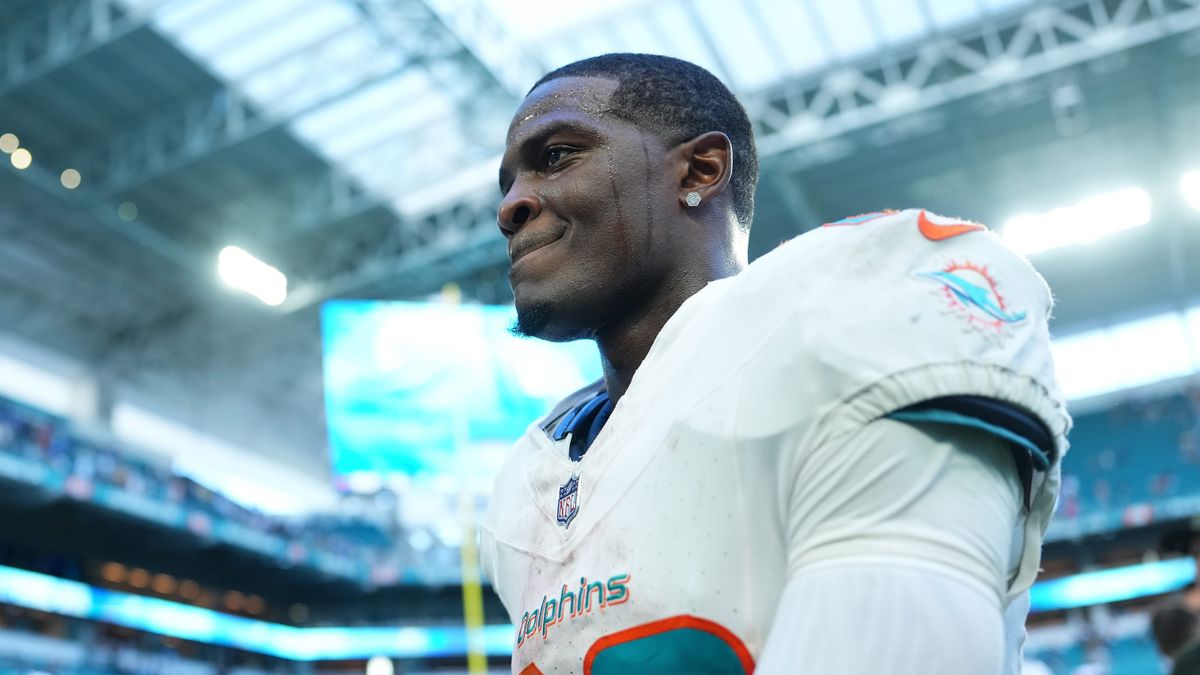 AggiesWire's tweet image. Former Aggie star follows through on light‑hearted CFP wager online aggieswire.usatoday.com/story/sports/c…