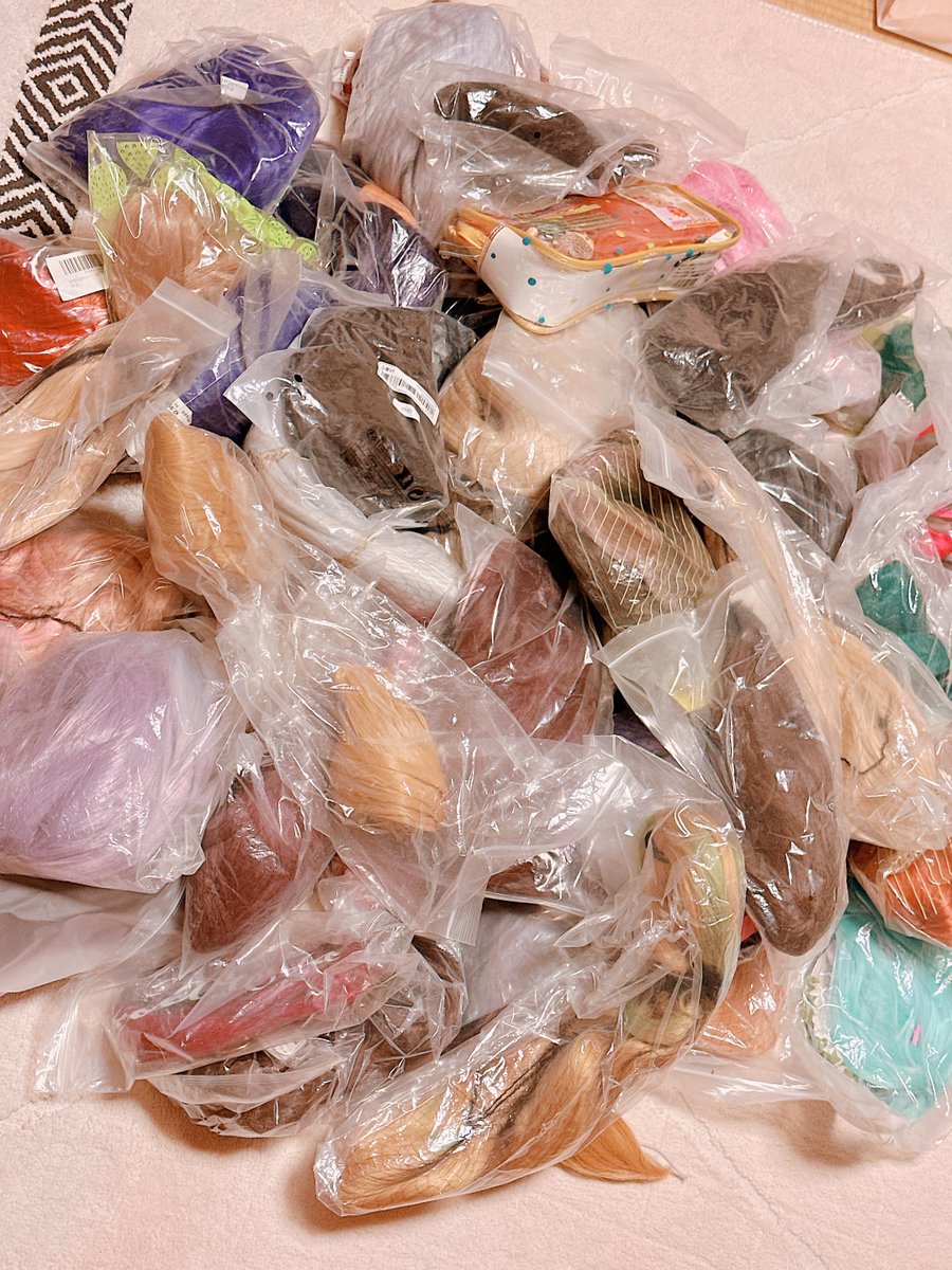 断捨離する😇ウィッグの山