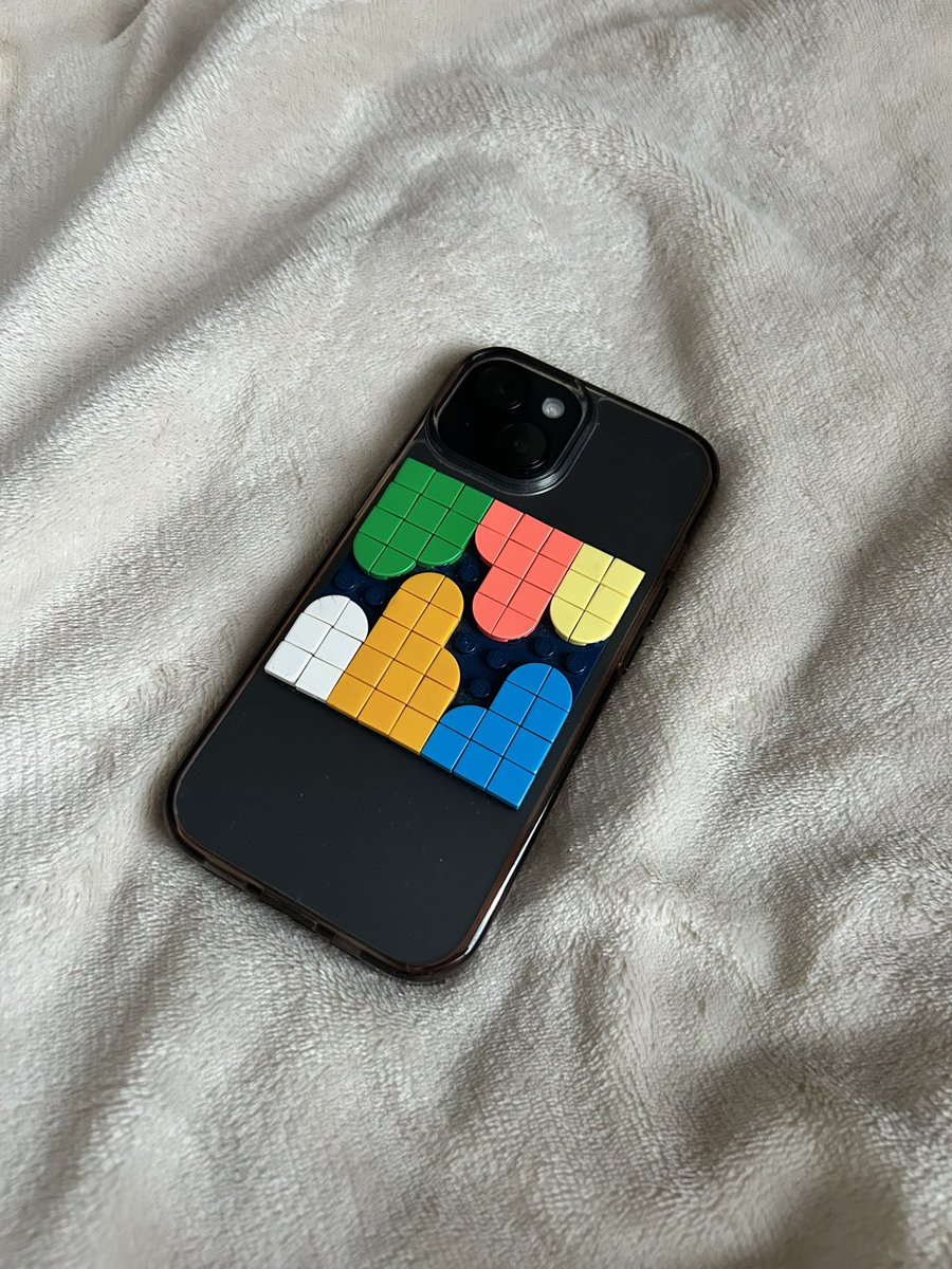 _shoumikigen's tweet photo. LEGOのiPhoneケースで自分好みのデザイン作れるよ😚 https://t.co/2HvWerX8XY
