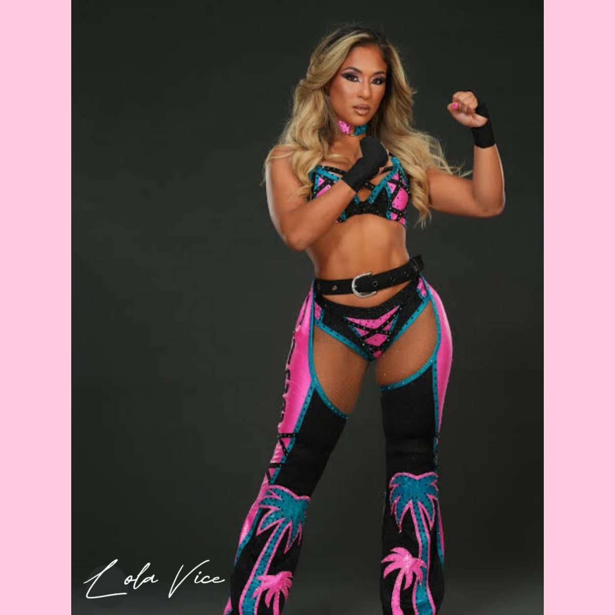 itsekkovision's tweet image. тнєу ѕαι∂ ѕтαу ιη уσυя ℓαηє. ι ѕαι∂ ωαт¢н мє ¢яєαтє му σωη. 💫
#WWE2K #CreateAWrestler #WrestlingGear