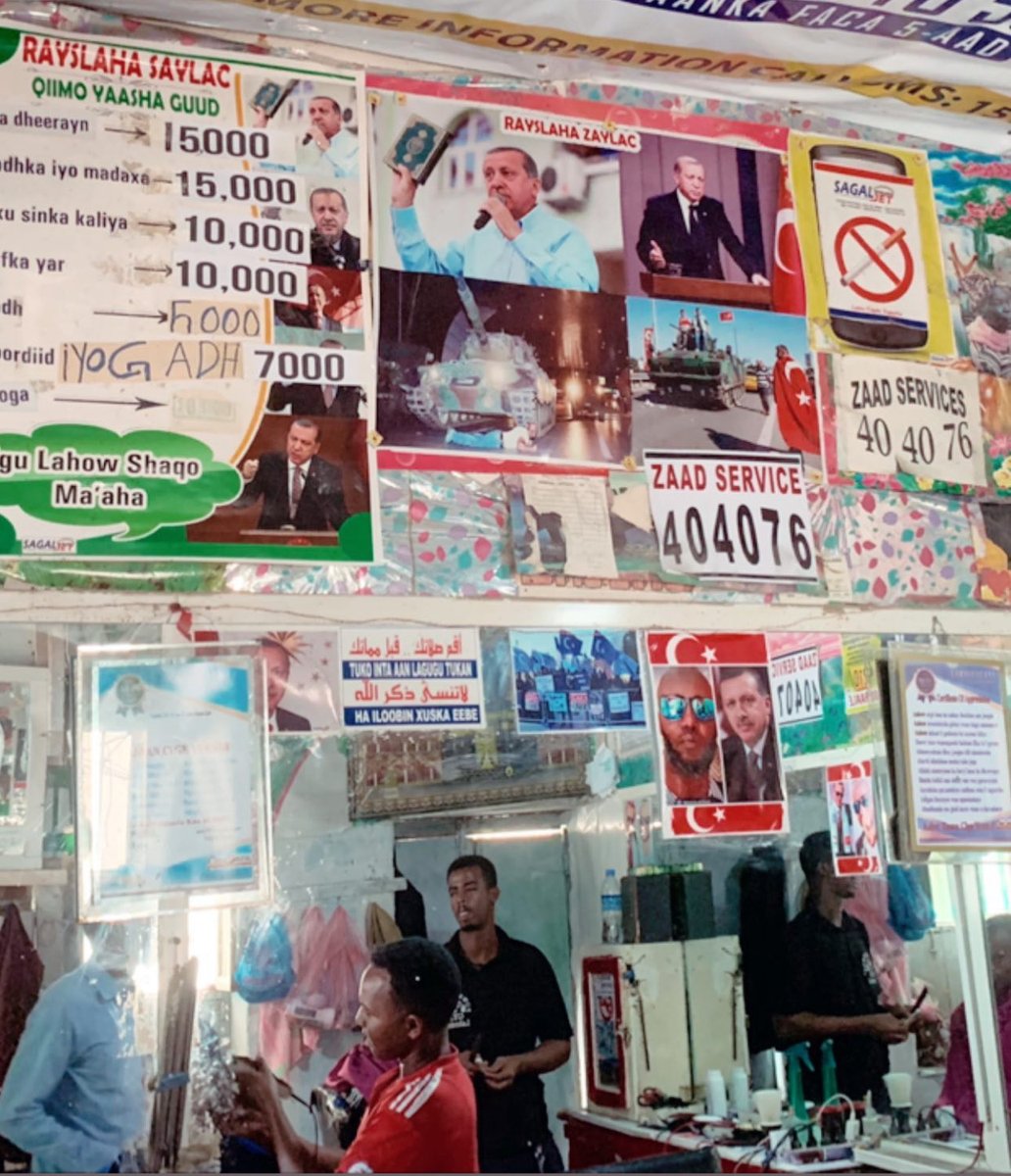 Somalıland Halkının gönlünde Türkiye ve  Recep Tayyip Erdoğan vardır. Bunu Boramada, Berberada ve Hargeisada iliklerine kadar hissedersin.

BAE-İsrail merkezli provokatörler bu gerçeği görmek isterlerse Berberada ki Osmanlı Camiine ve Boramada çektiğim şu fotoğraflara baksınlar.