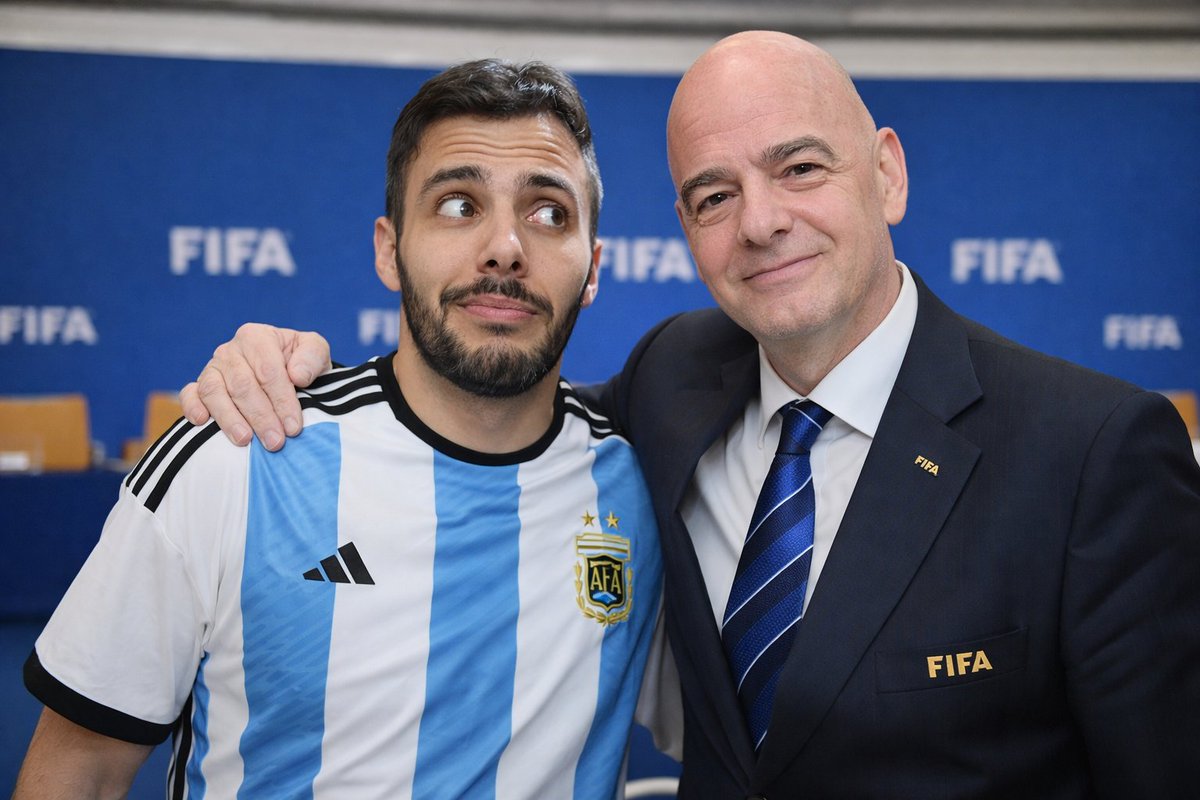 Veiider_'s tweet photo. Con el grande, el numero uno, el hombre que esta arreglando el futbo. Muchas gracias Infantino por el mundial que nos regalaste, la tercer estrella es tuya. https://t.co/FktPELpSIe