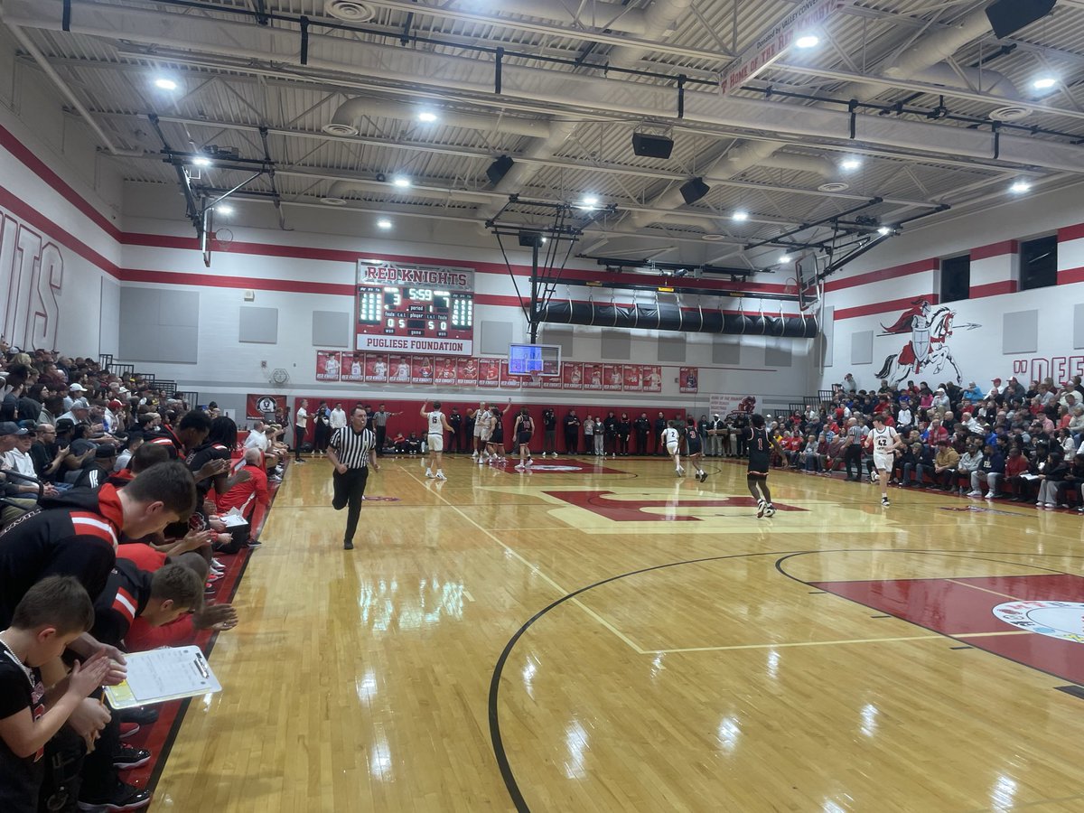 Standing Room only
Inside the Kunzler Gym

This is what HS basketball is all about in the Valley

#TKHS25
