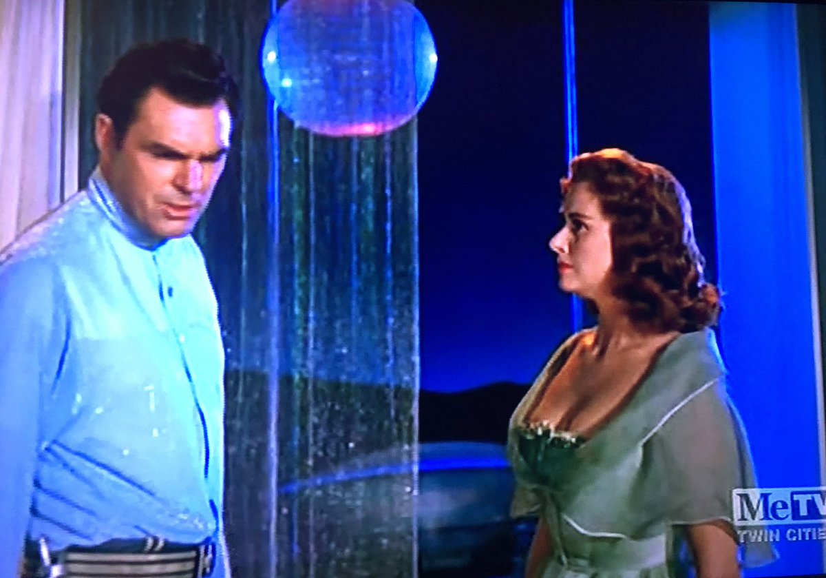 monstersndrinks's tweet photo. “And as a robot, he NEVER needs a rest, if you catch my meaning.” #Svengoolie #CreationoftheHumanoids https://t.co/3b9jsSmphS