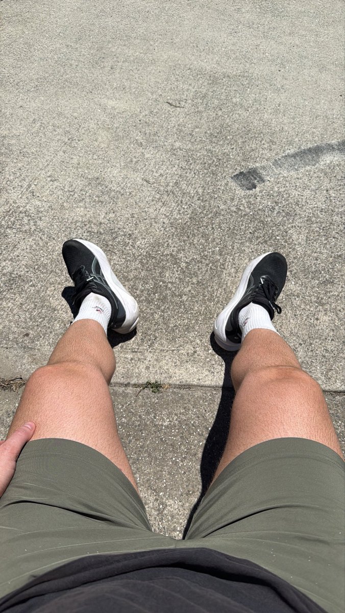 chrismaheras_'s tweet image. Hot and sweaty out here, love it! ☀️🥵