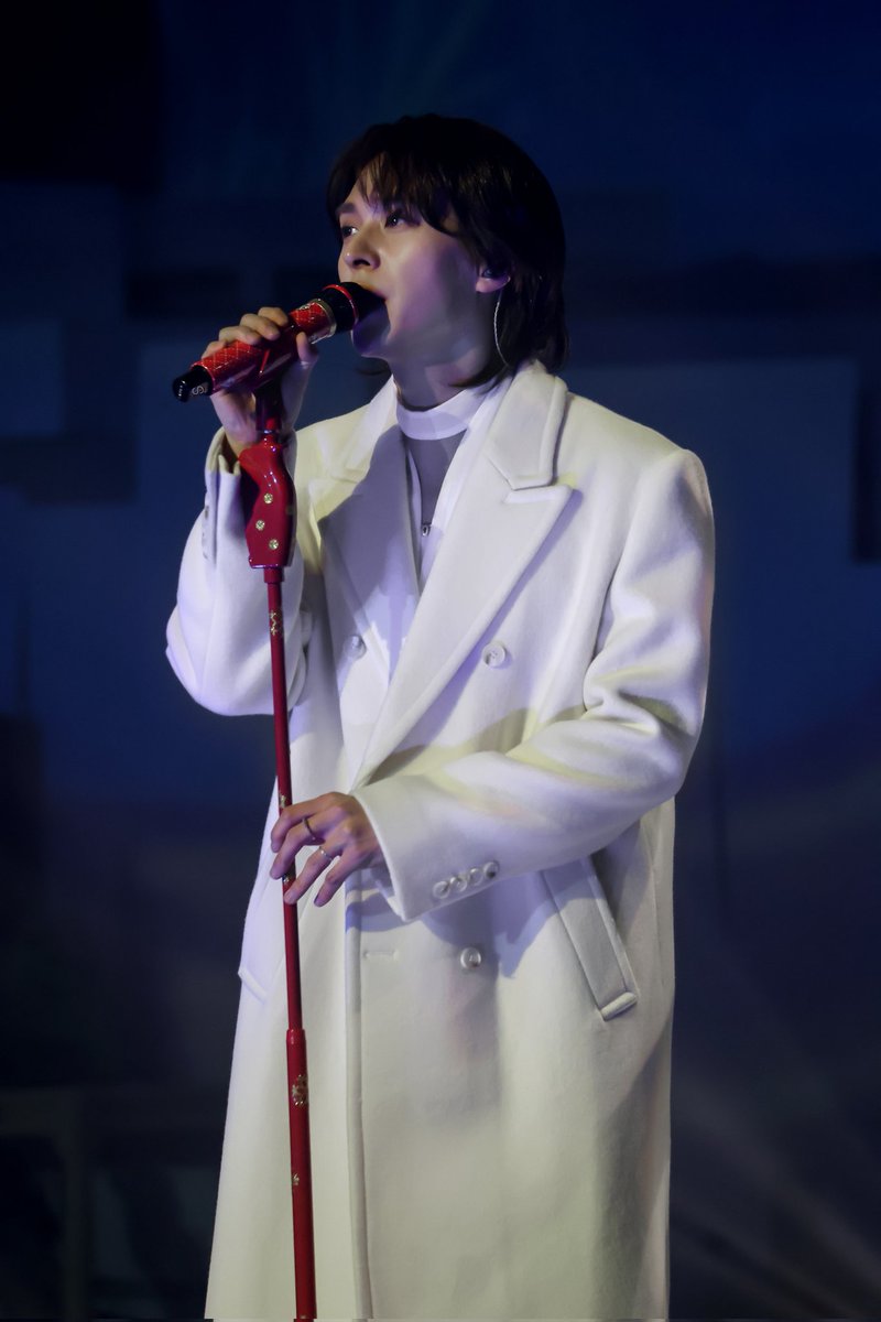 ssol_97's tweet photo. 251214 EVER+ 손동운 콘서트_막콘
#손동운 #손동운콘서트 https://t.co/xwSY2WKuCz