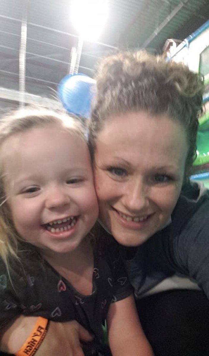 RichardHolymf's tweet image. My family is my number one priority in life 🤍❤️I work my whole life for them @POTUS @FoxNews @HillaryClinton