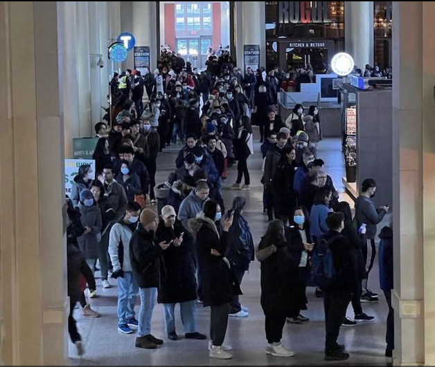 TransLink's tweet image. #TL101 Don’t wake up on January 1st and realize you still need to load your Compass Card! Set yourself up for a great start to 2026, beat the rush &amp;amp; load a January Monthly Pass on your #Compass Card today! ^DA