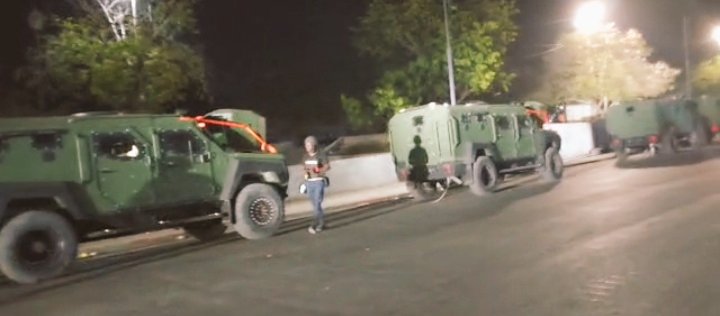 NicolasChr34218's tweet photo. Depi a 2h aprè midi gwo kout #Bal tap chante nan kè #Kapital la, DG PNH la #Vladimir #Paraison te desann nan #Dwàn lan Kote l te al #Eskòte 25 nouvo #Blende PNH la fenk #Resevwa ki gen awè a #Batay gouvènman @citoyendidier ap mennen nan #Peyi a pou konbat #Gang yo https://t.co/gVSo0NdiO6