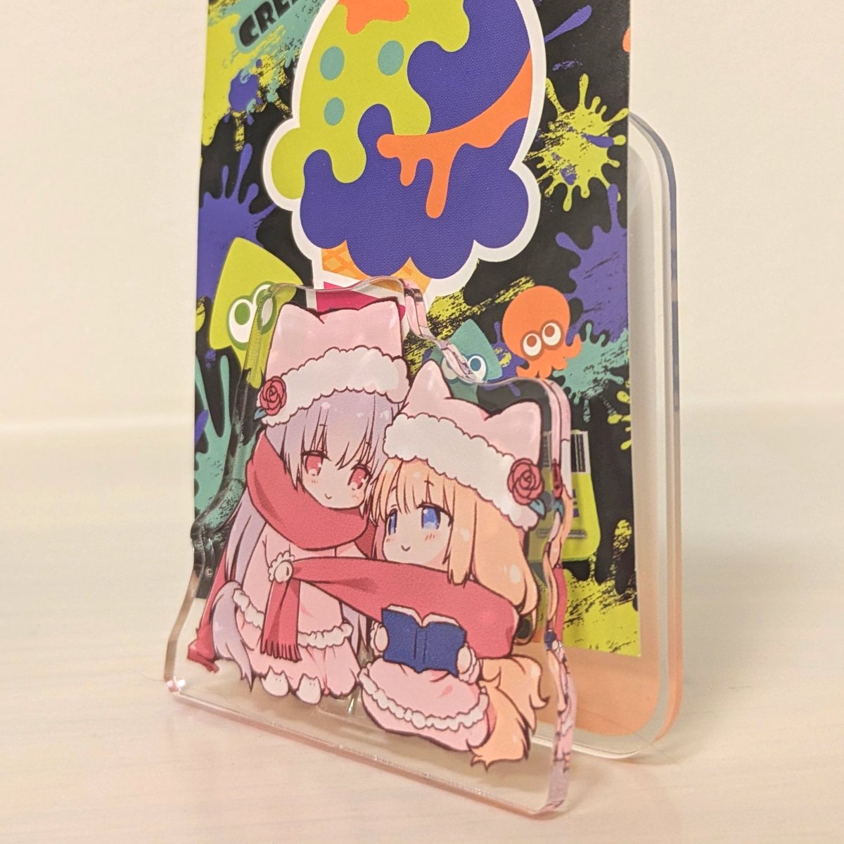 めちゃめちゃかわいいものが完成してしまった…!🥹🫶
新刊セットのアクリルメモスタンドです! 