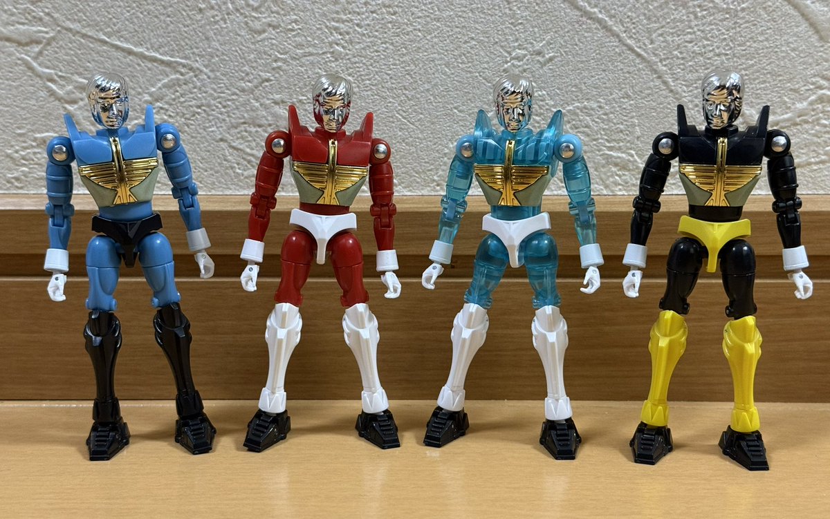 とりあえずミクロマン ミクロマンコマンド1号4体セットを開封。 一部