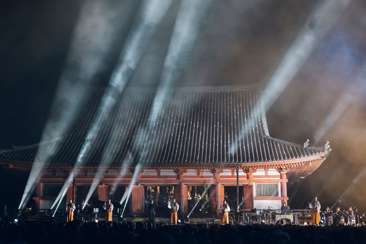 ArtsInnovator's tweet photo. ━*\2025年 #グランドフィル 振返り/*━
OTOBUTAI 2025 DAIGOJI
━━━━━━━━━━━━━━━━━━━
空・歴史・音楽が溶け合う舞台。
唯一無二のロケーションで生まれる音🌙メンバーにとっても、特別な夜でした😌✨
#OTOBUTAI https://t.co/egybYPDEq9