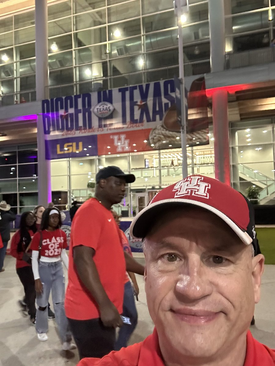uh_shasta's tweet image. GO COOGS!!!