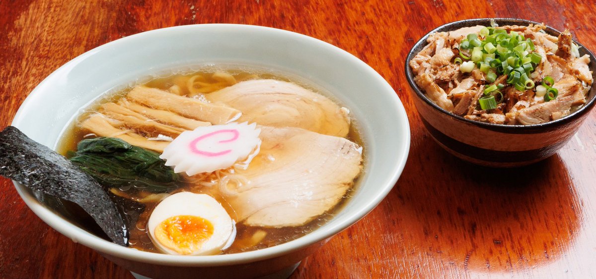 醤油ラーメン チャーシュー入り写真 12/28(日)本日いつもの時間で営業します。背脂醤油ラーメンは