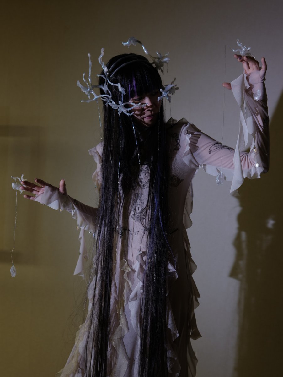 mum_gypsy's tweet photo. [マームとジプシー｜ウィステリアと三人の女たち]
本日、LUMINE0（新宿）最終日、13:00より開演します。
当日券は、キャンセル待ちです。

皆様のご来場お待ちしております。
https://t.co/WxACPYufL9 https://t.co/iU5dsUUqtl