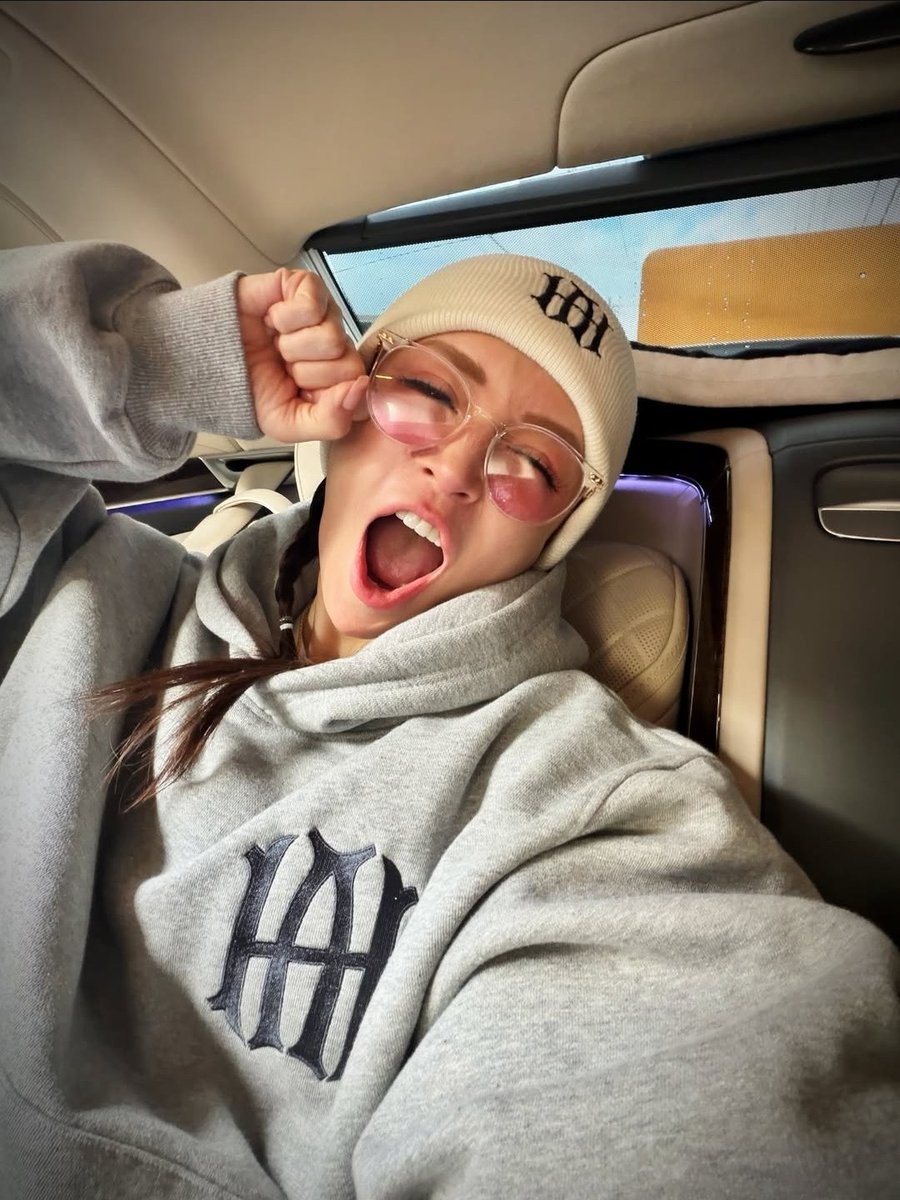 Travel yawns from Rum.