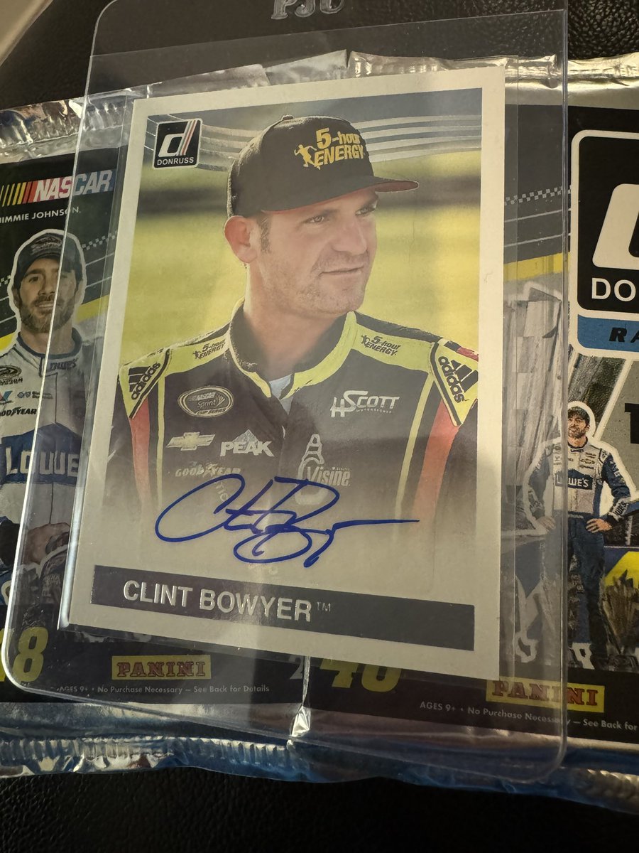 JimmyC_717's tweet photo. Ripping some old 2017 Donruss paid off tonight! @ClintBowyer setting the standard for penmanship- absolutely beautiful signature. Young drivers, take notes! https://t.co/IS57dTQZ5e
