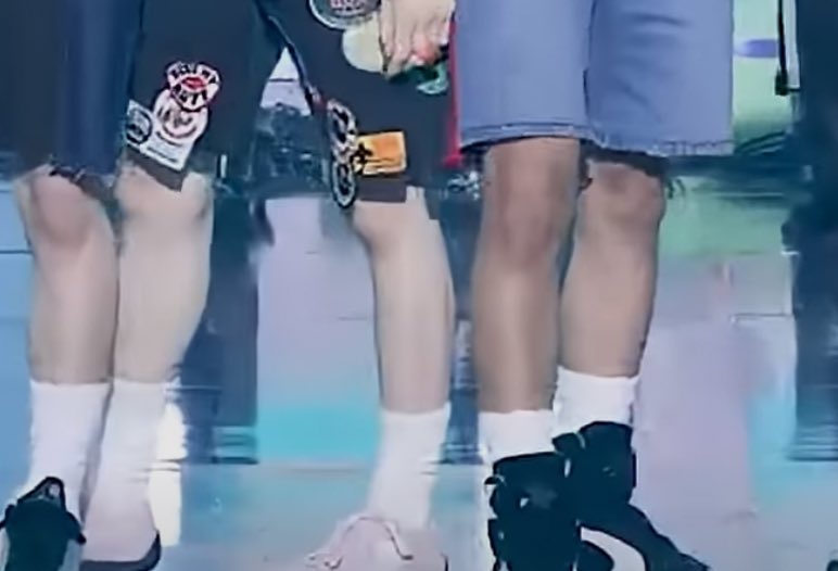 sakuya4rang's tweet image. 리쿠 사쿠 피부톤 차이 미치는 부분