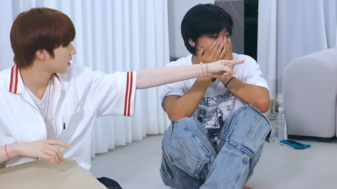 sakuya4rang's tweet image. 리쿠 사쿠 피부톤 차이 미치는 부분