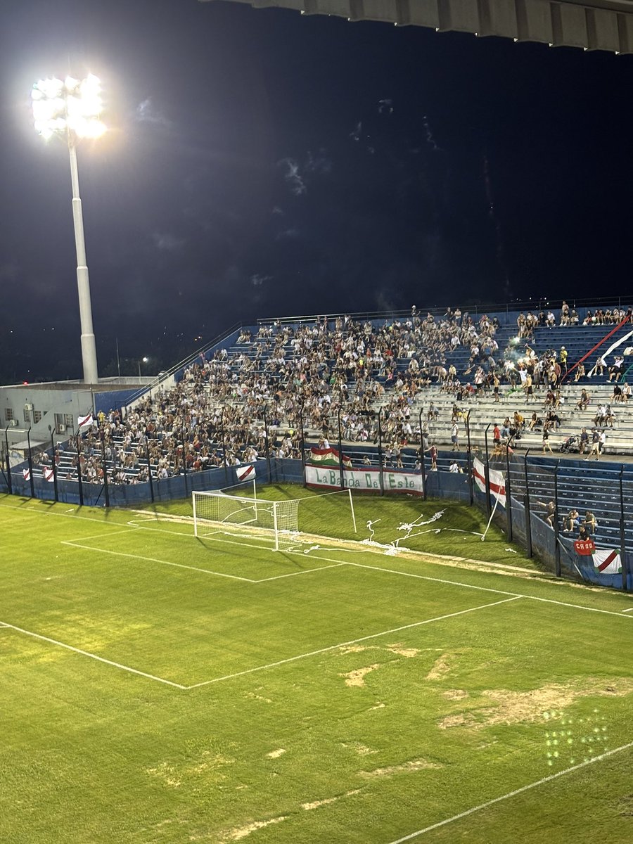 Felicitaciones a @abvprimera por el título del Honor! Saludo grande a jugadores, cuerpo técnico, dirigentes e hinchas por la 15ta corona, el más ganador del fútbol sanducero!
Un gran saludo a @oficial.cabo , un enorme rival que dejó todo en la cancha!