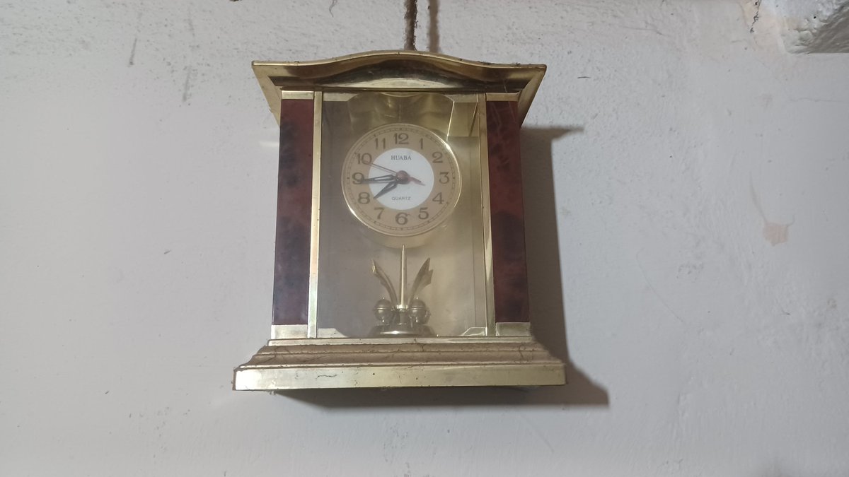 ForSubways's tweet image. Tick tock tick tock in ecuador