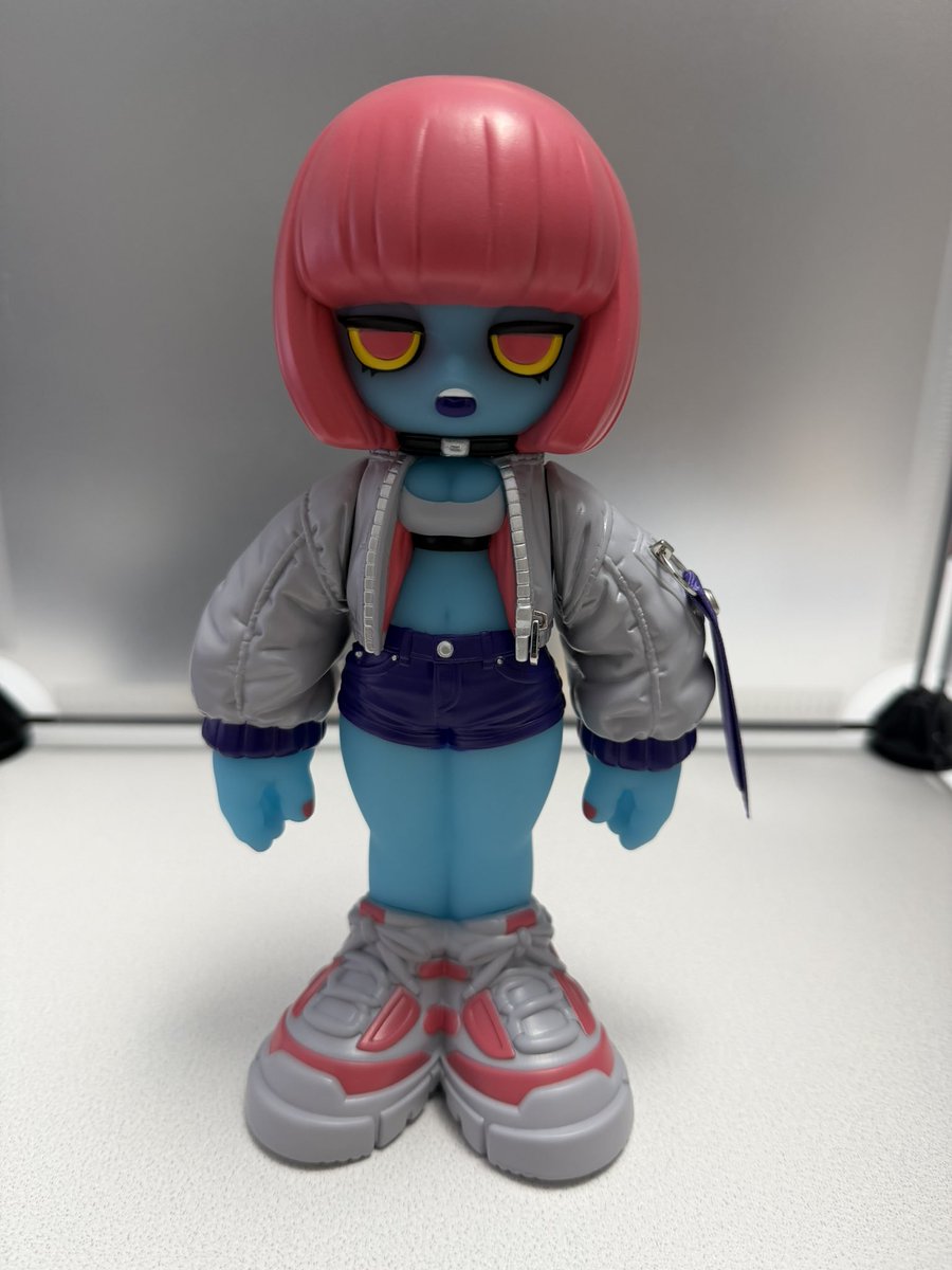 栗*坊様 emDASH MOVE zombie ゾンビ 蓄光 ソフビ フィギュア emDASHさんの【MOVE ZOMBIE G.I.D】をお迎えしました！ゾンビ最高！青