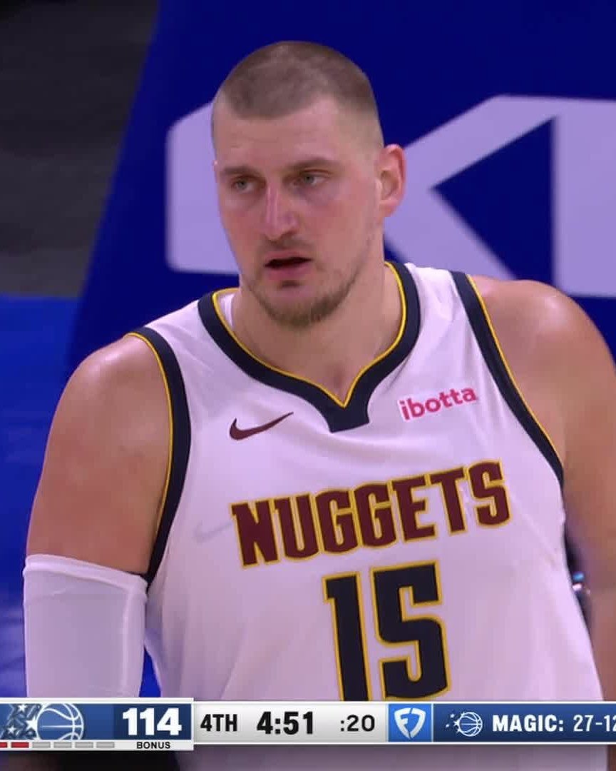 BleacherReport's tweet image. Jokic UNREAL statline despite the loss 🃏🤯

34 PTS
21 REB
12 AST
50% FG