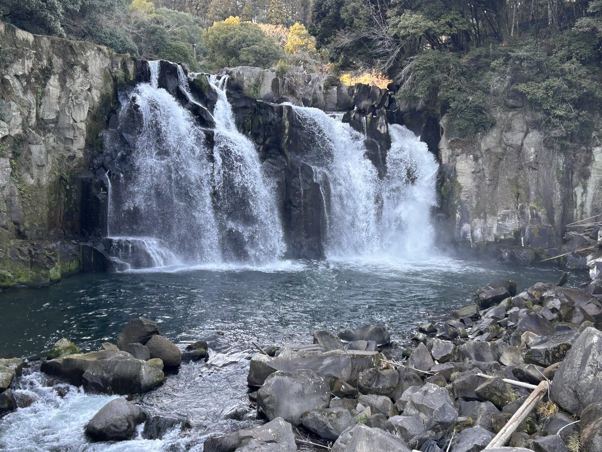 SNOW PEAK都城Camp field
レストラン前菜のエビが超うまかた
夜0℃でも問題なく外いれたからテント張っても大丈夫そう。今日はコンテナハウスでぬくぬくしたけど